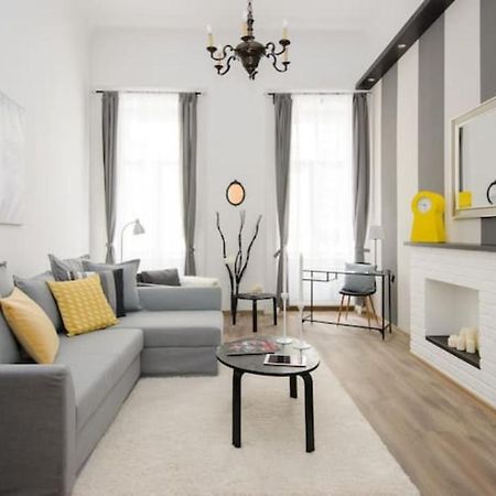 Opera Experience Apartment Budapest Eksteriør bilde